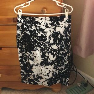 New York & company skirt size 8